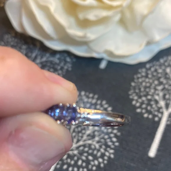 Gorgeous Triple Purple Gemstone Sterling Silver Ring - Picture 9 of 10